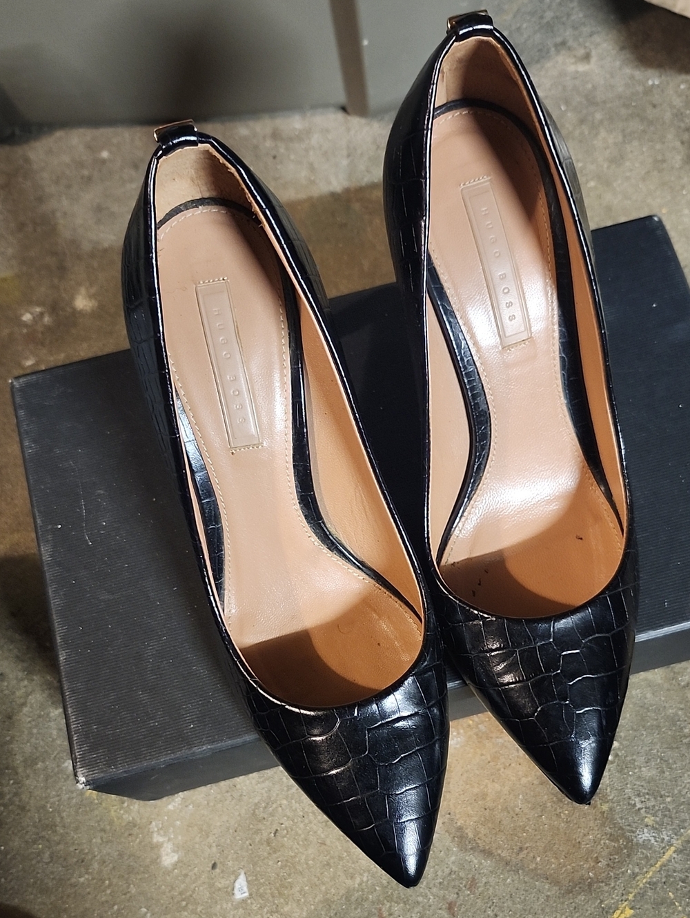 Black Croc-Embossed Pointed Toe Pumps - Women's
